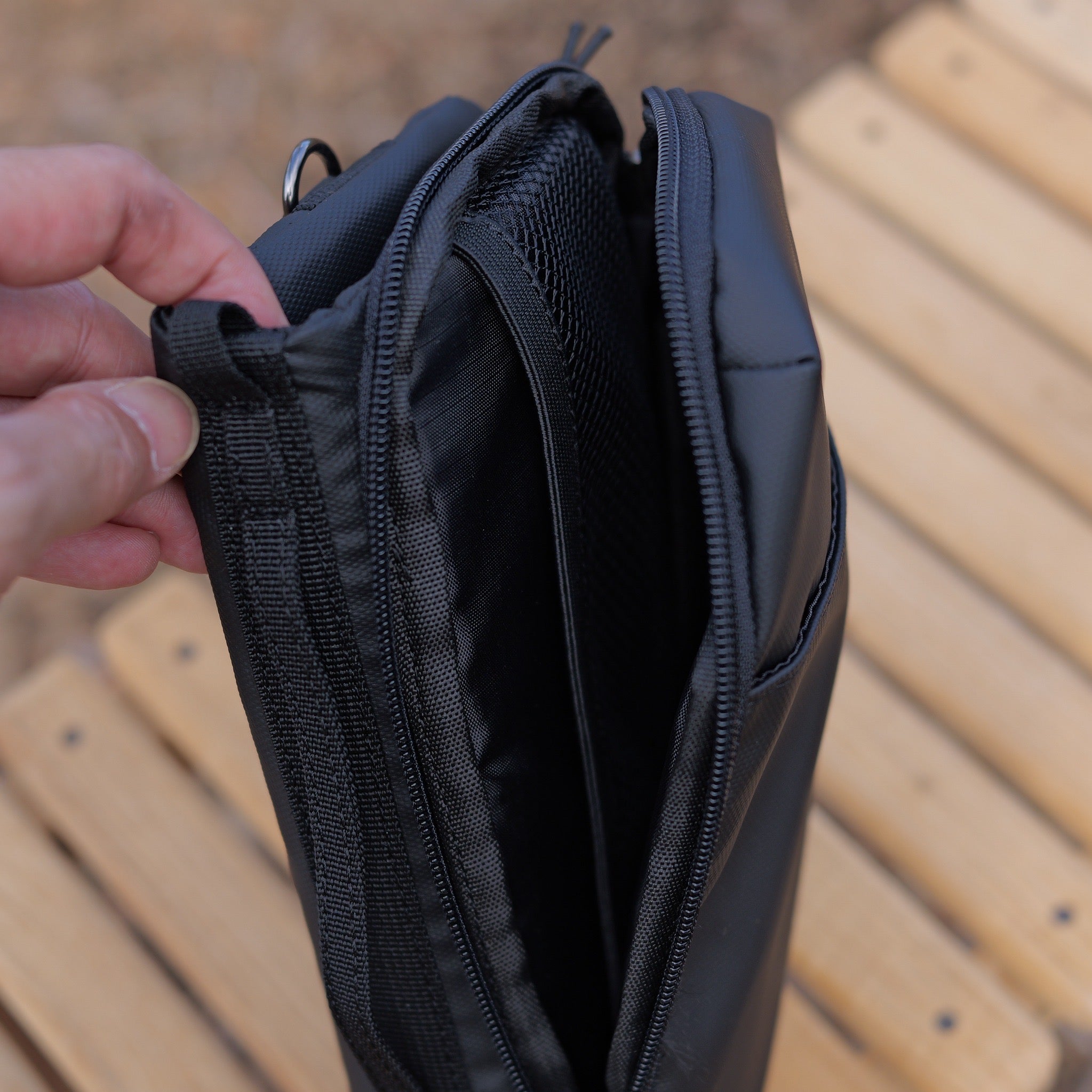 clip pouch type C （ペットボトル収納可）